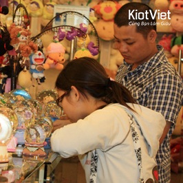 Kinh doanh quà tặng LÃI CAO nhờ chớp THỜI CƠ