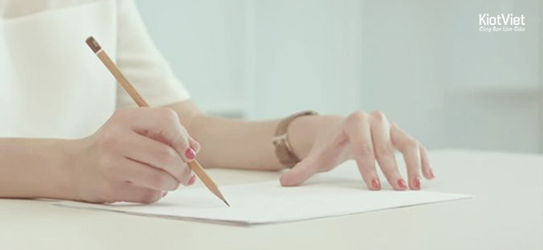 Bật mí mẹo viết đơn xin việc quản lý nhà hàng gây ấn tượng