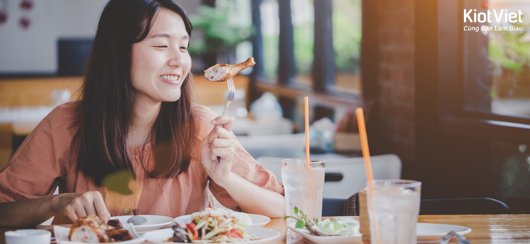 5 kỹ năng thuyết phục khách hàng quay trở lại nhà hàng