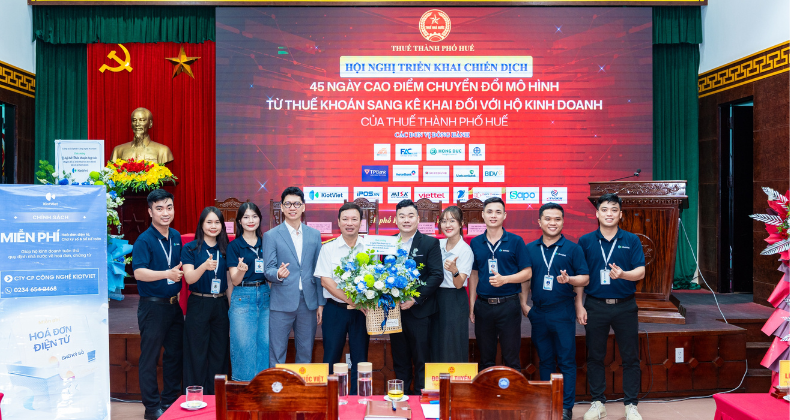 Thuế thành phố Huế và KiotViet ký kết hợp tác hướng dẫn chính sách thuế & hỗ trợ hộ kinh doanh chuyển đổi phương pháp kê khai